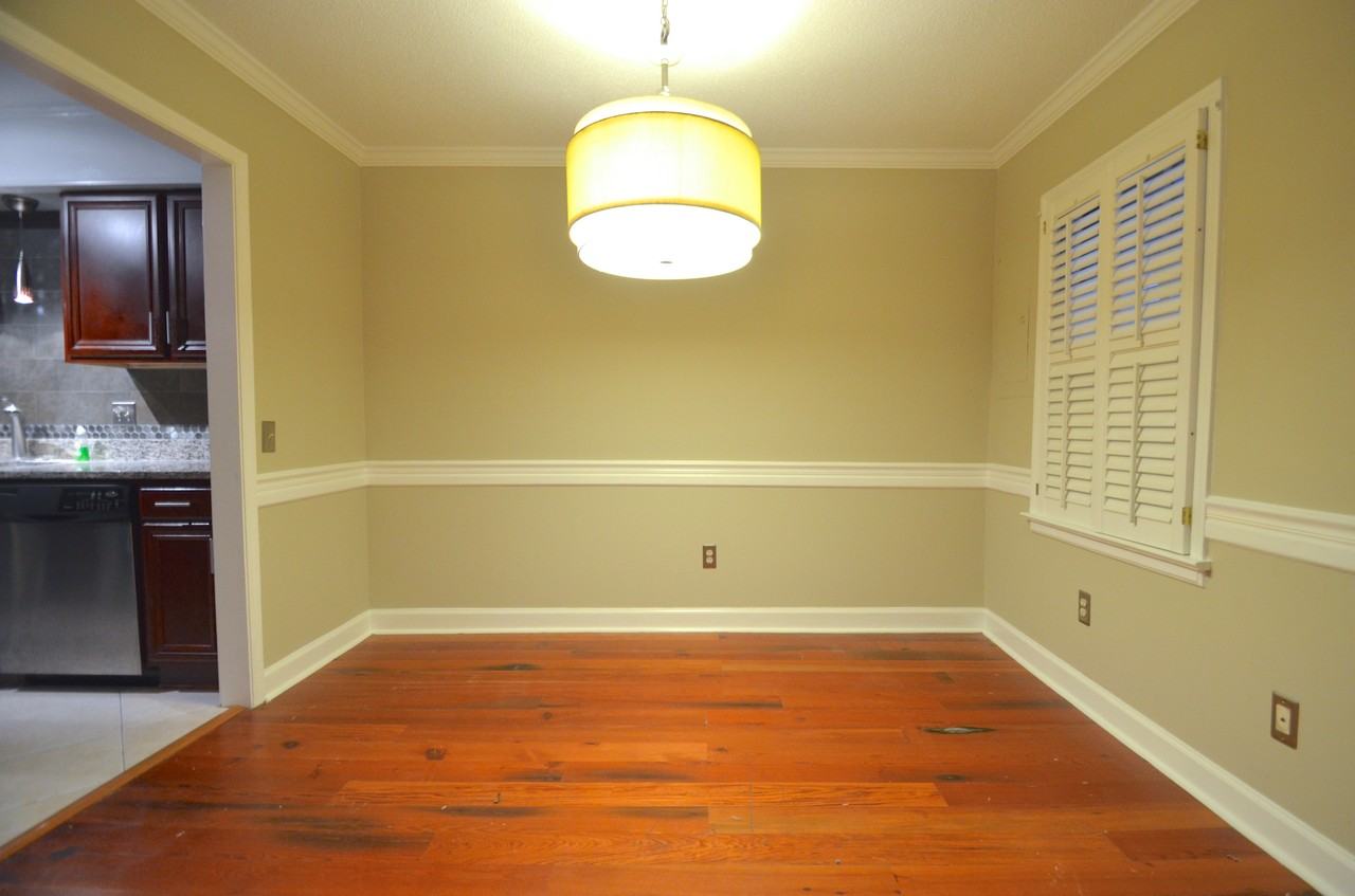 1310 Ashley Hall Rd - Photo 2 of 5