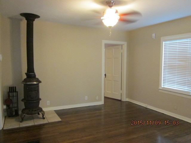 5305 Pershing Ave - Photo 3 of 14