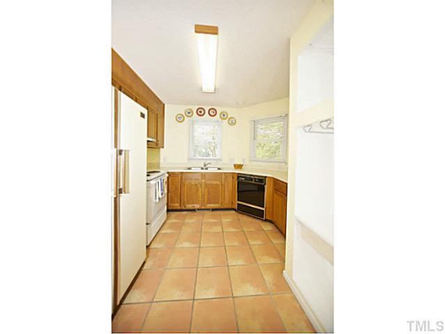 1 Hickorywood Square - Photo 2 of 14