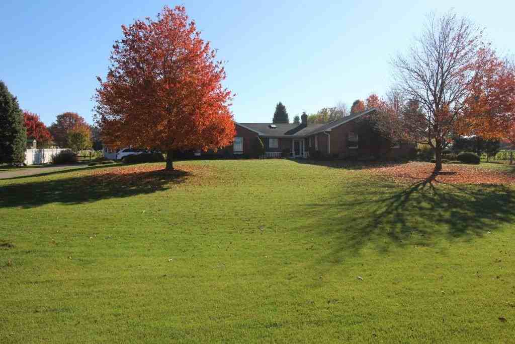 211 Osceola Mill Rd - Photo 2 of 18