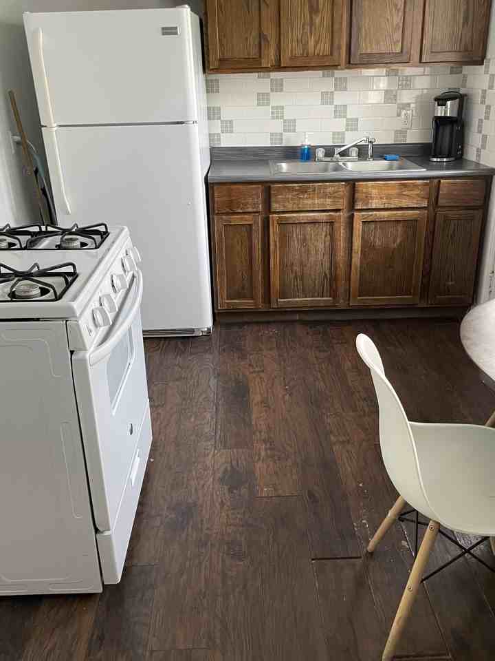 1211 Los Angeles Dr #1 - Photo 3 of 17