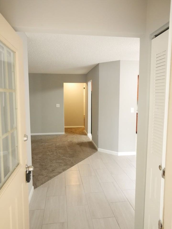 102 Daisy Ct - Photo 3 of 26