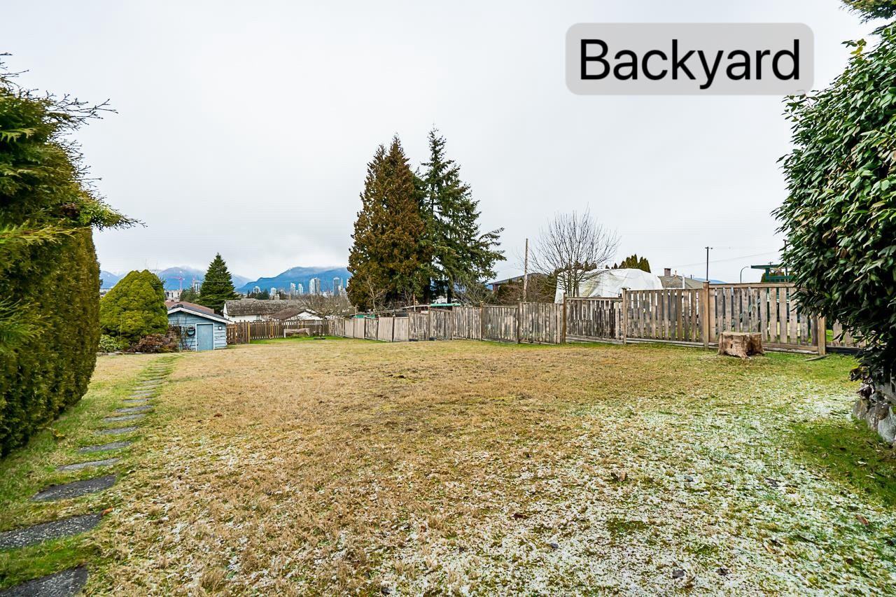 4055 Brandon St - Photo 2 of 17