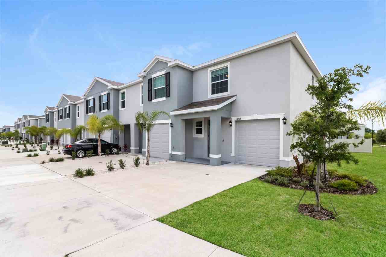 11813 Stoneport Pl - Photo 3 of 50