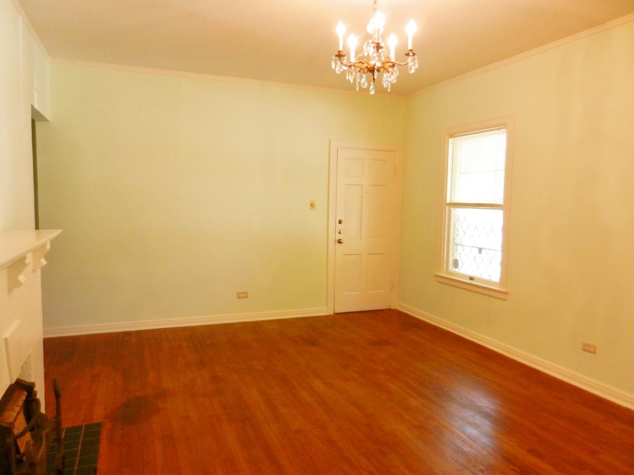 318-320 E Lullwood - Photo 3 of 24