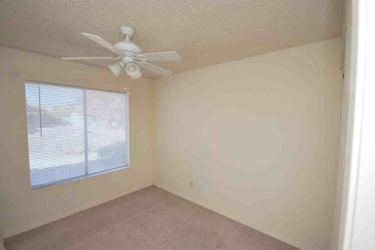 577 W Magdalena Dr - Photo 3 of 9