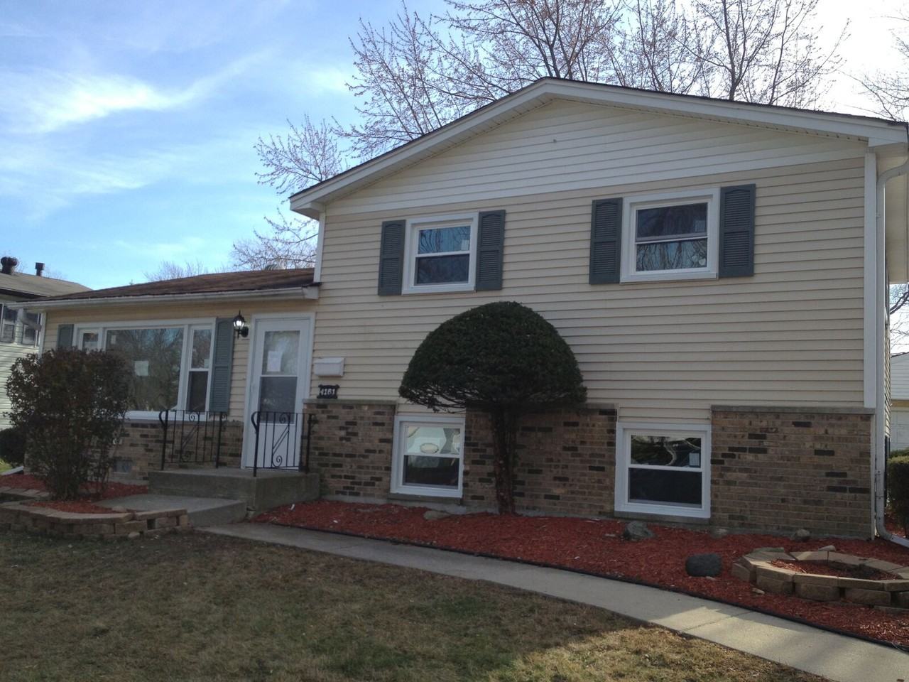 4161 189th St - Photo 2 of 12