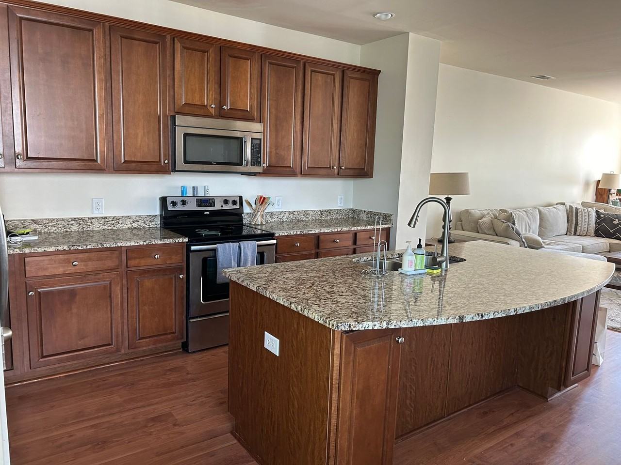 1542 Bluewater Way - Photo 7 of 24
