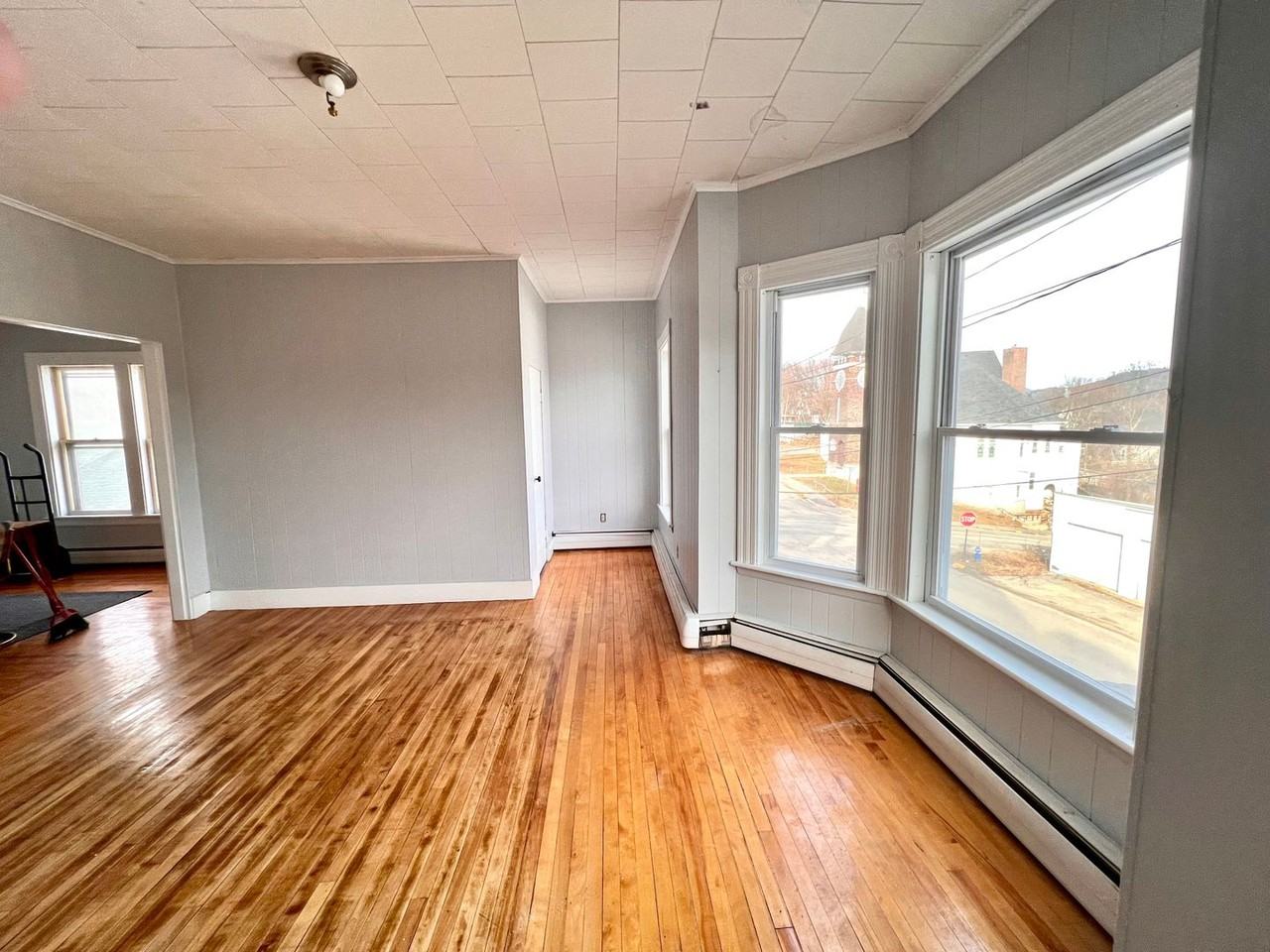 59 Washington St - Photo 3 of 15