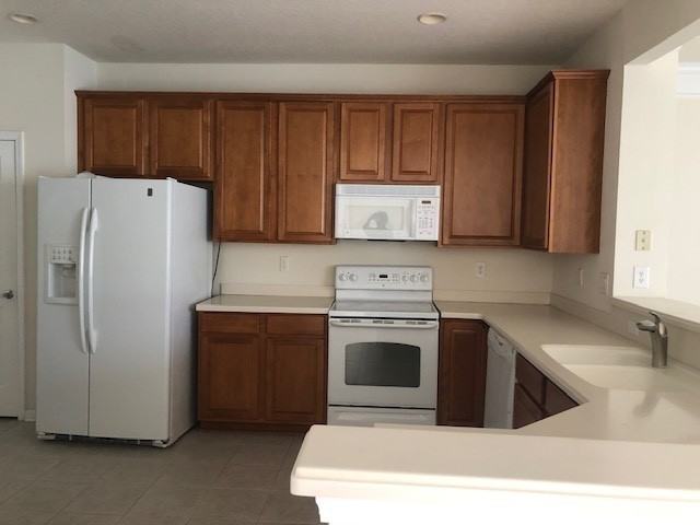 8395 Cannonwood Ln - Photo 3 of 23