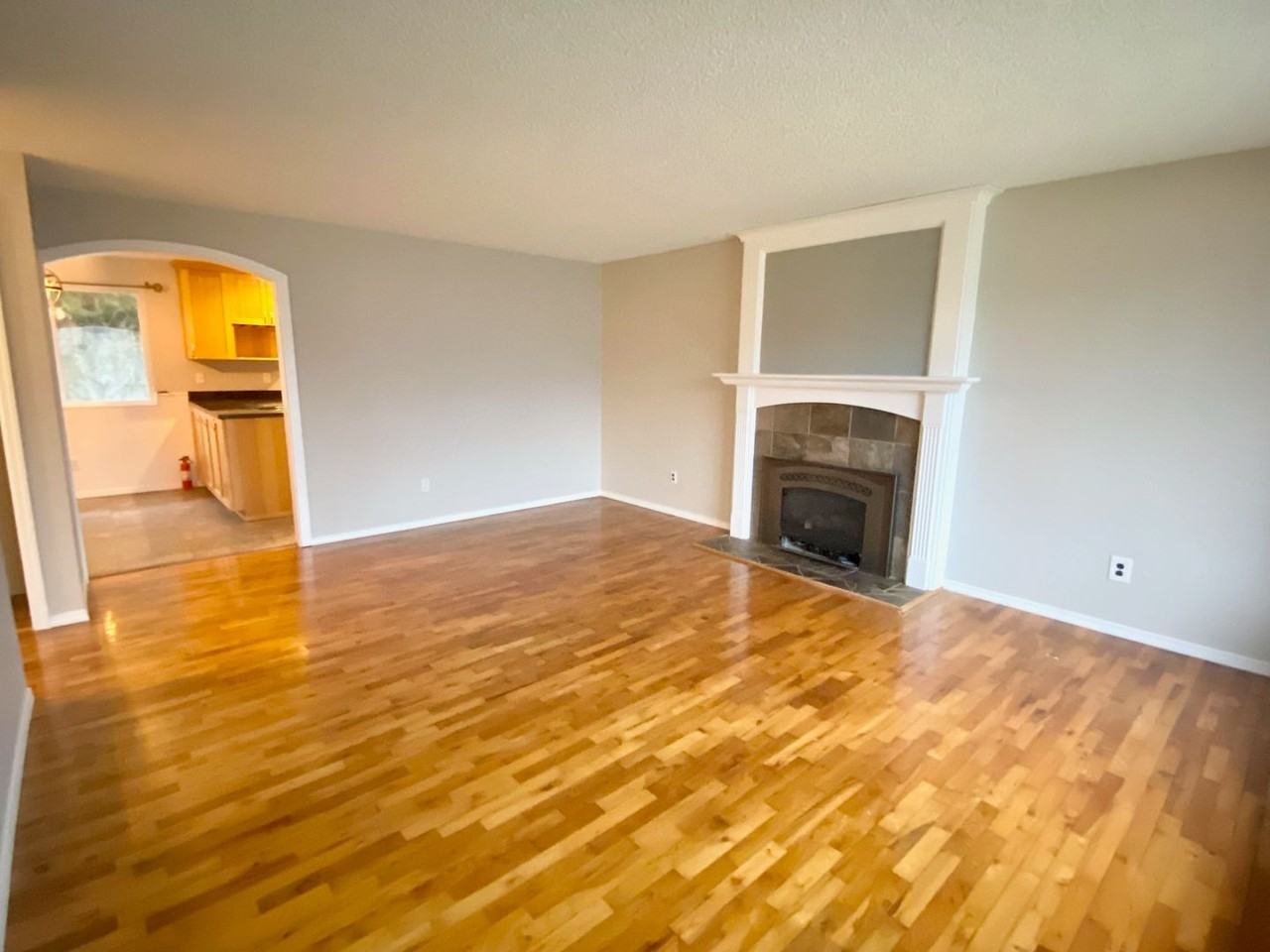 14210 82nd Ave Ne - Photo 2 of 17