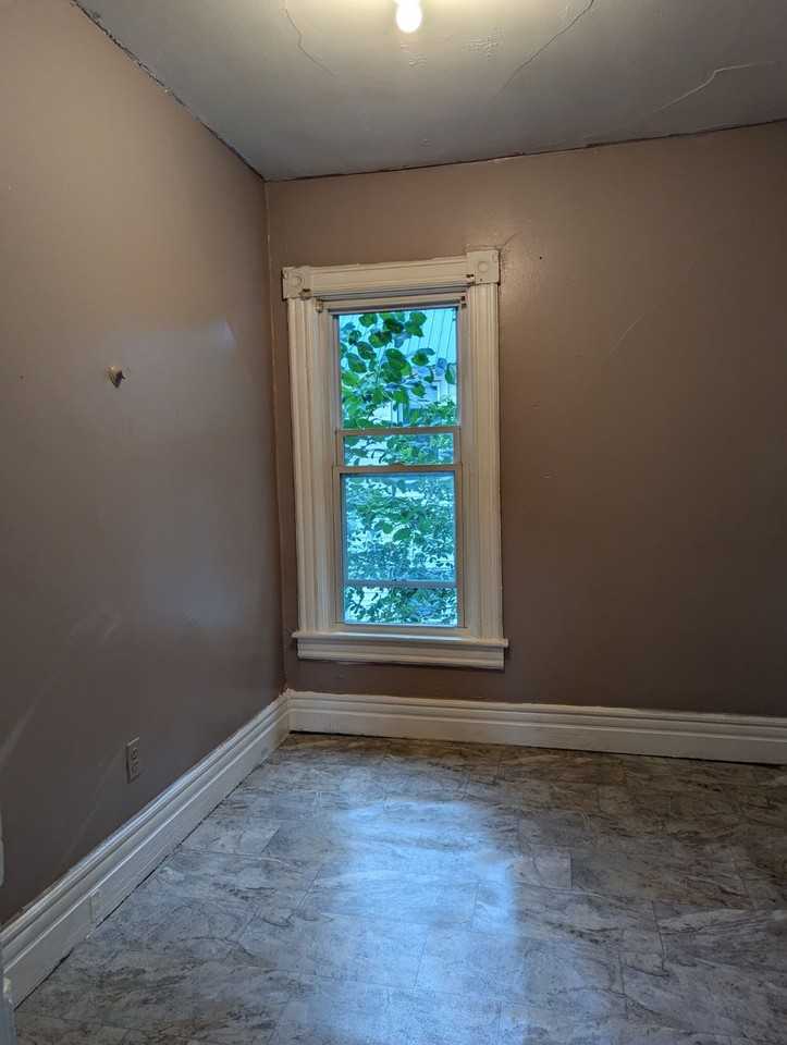 10 Curtis St #2 - Photo 3 of 7