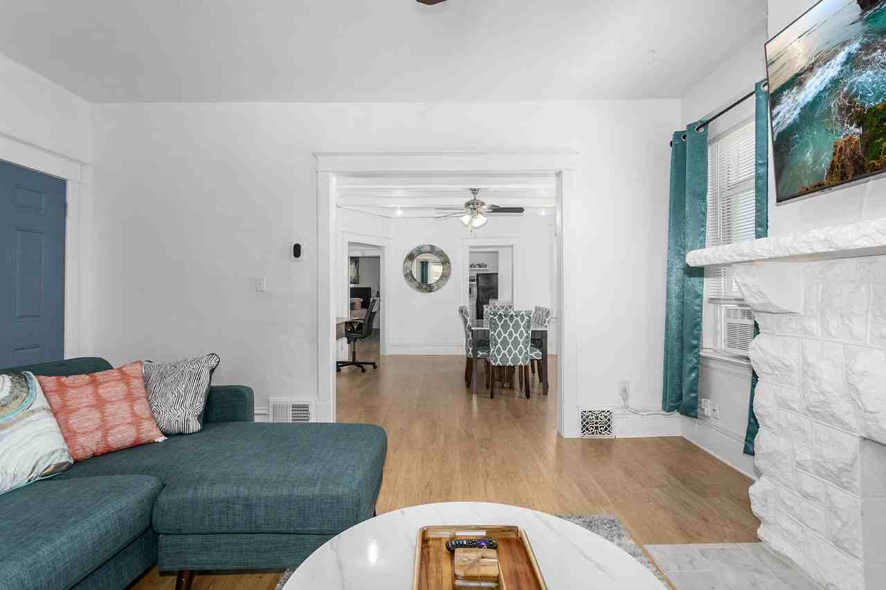 710 E 34th St #2 - Photo 5 of 32