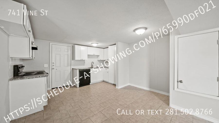 741 Vine St - Photo 3 of 13