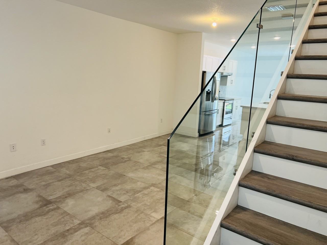 2825 Sw 17th Ave #2825 - Photo 5 of 31