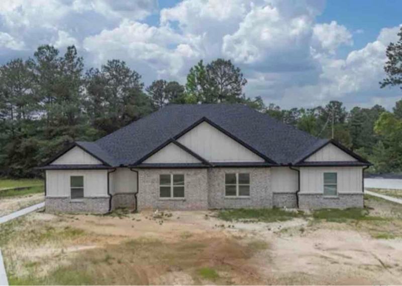 2112 Oak Hollow St #B - Photo 2 of 7