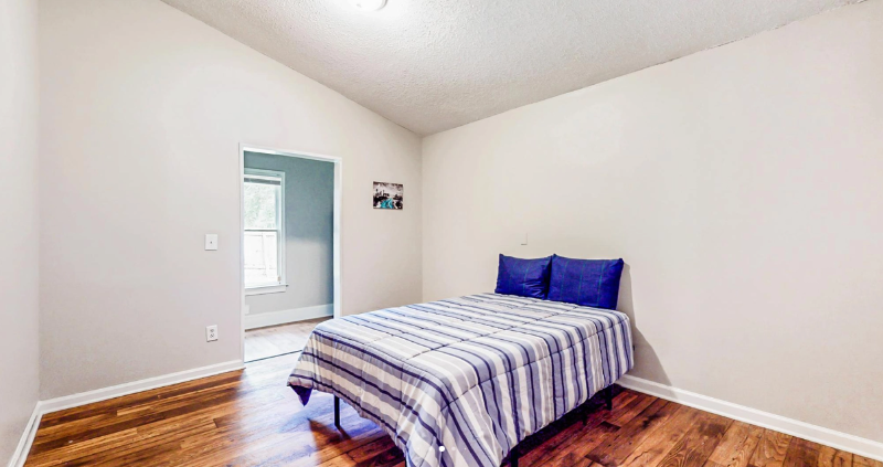 5437 Biffle Rd - Photo 6 of 13