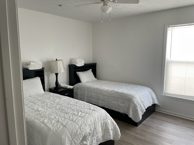 9129 Laird St - Photo 2 of 3