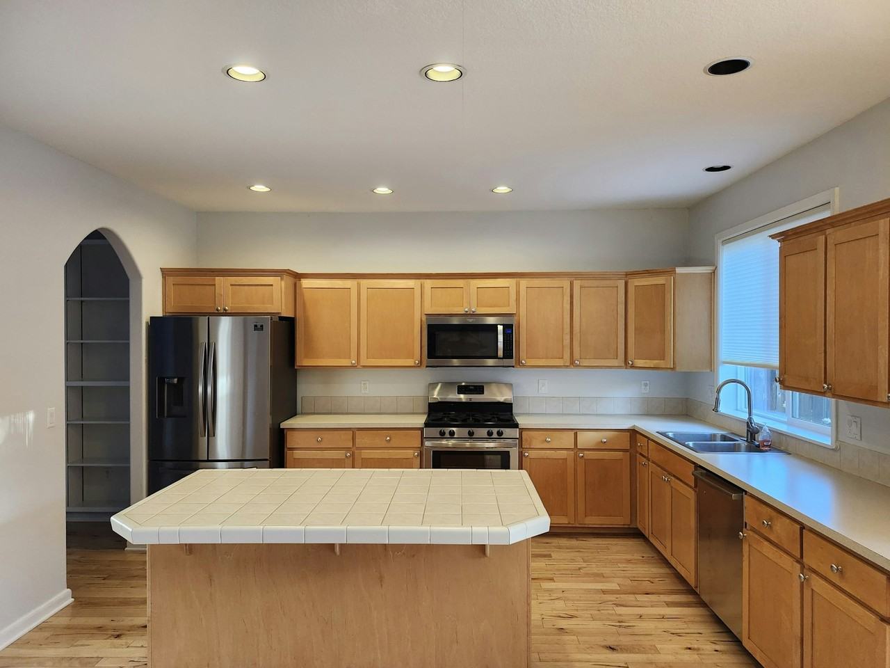 203 NE 55th Ave - Photo 6 of 32