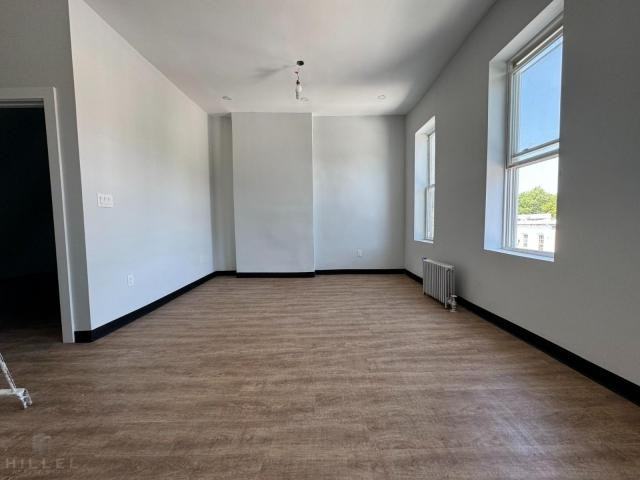 9203 Jamaica Ave - Photo 2 of 10