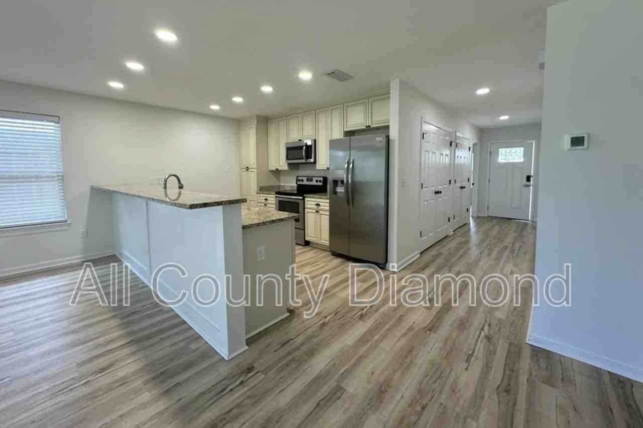 2432 Valley Oak Ct - Photo 3 of 10