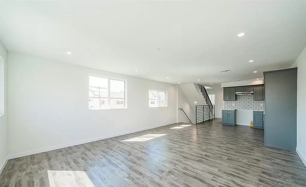 1807 S New Hampshire Ave #1809 - Photo 4 of 10