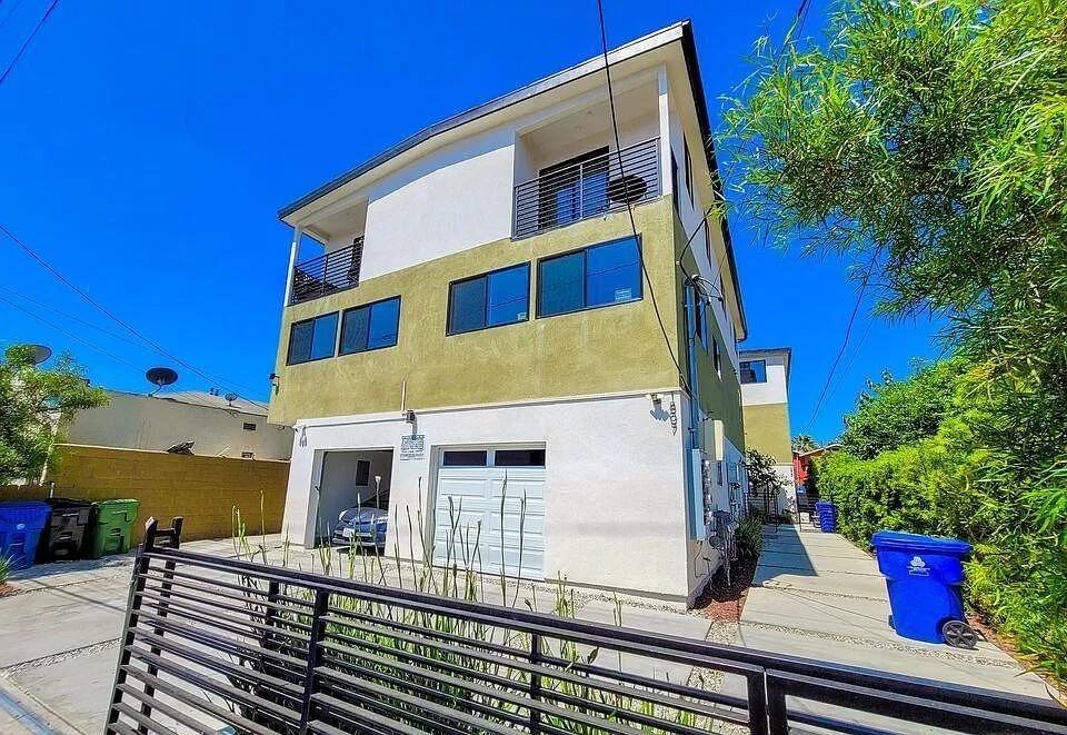 1807 S New Hampshire Ave #1809 - Photo 5 of 10