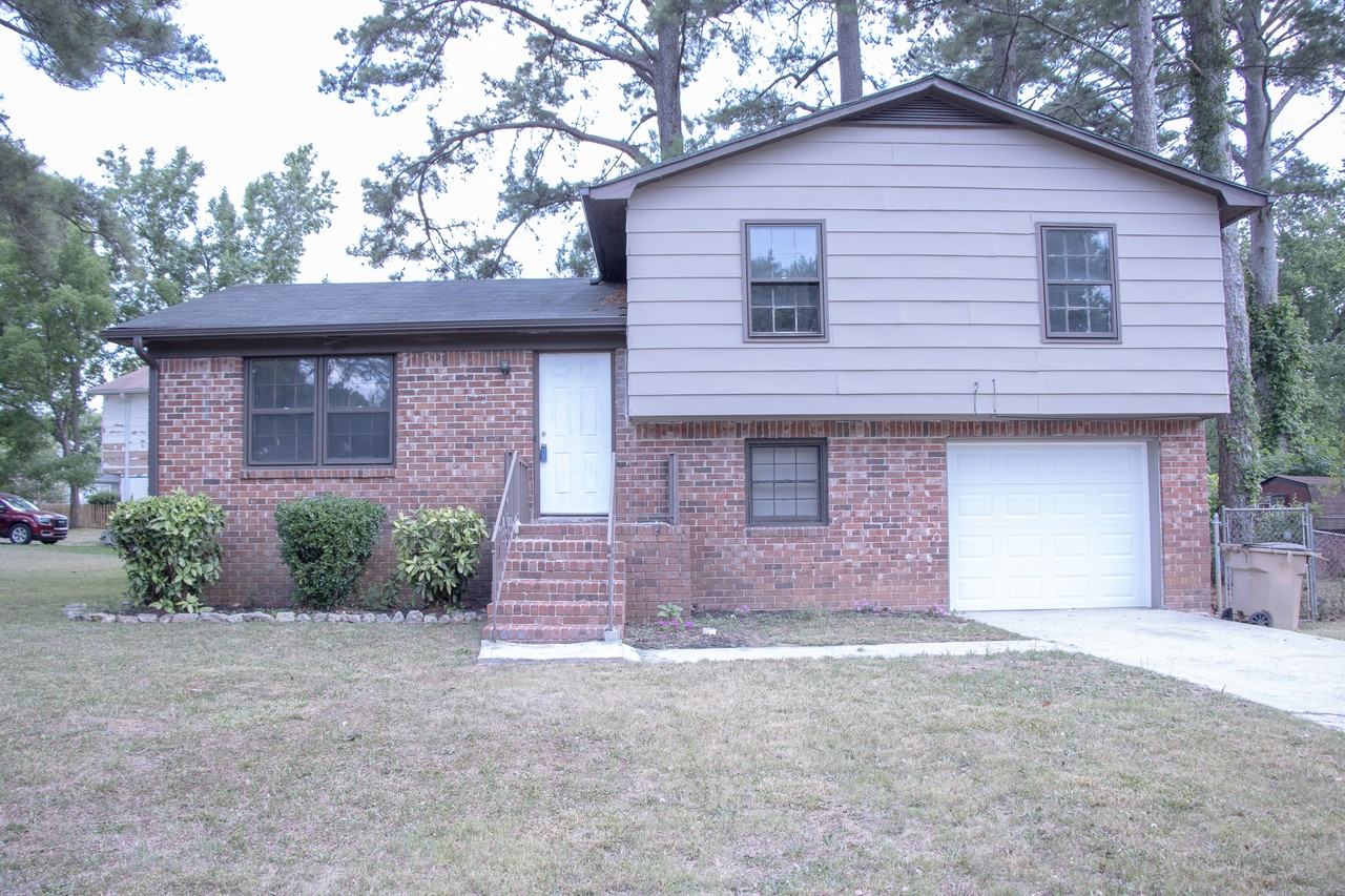 1703 Pheasant Dr - Photo 2 of 29