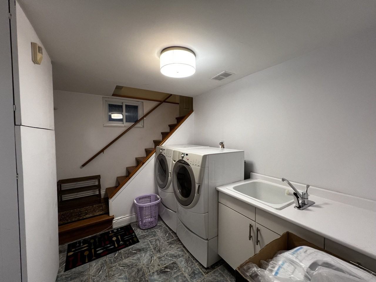 31 Whitelock Crescent - Photo 2 of 12