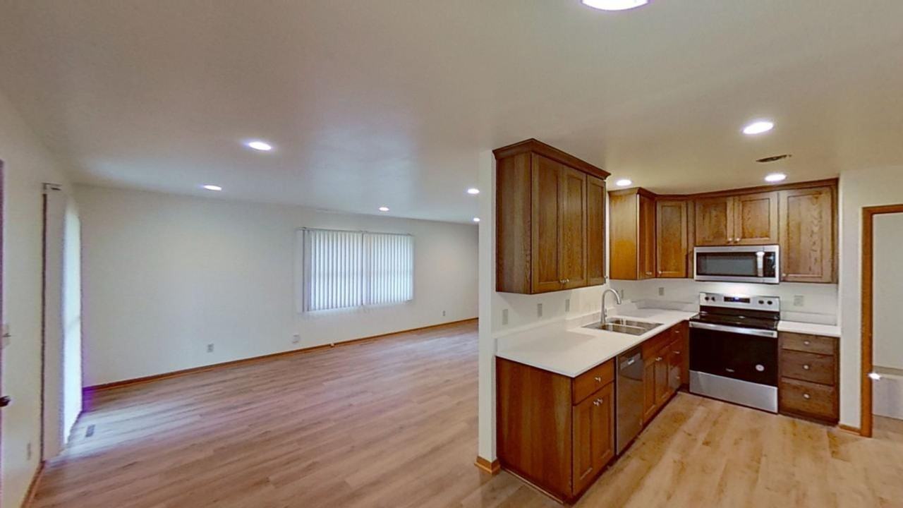 1822 Duff Ave - Photo 2 of 30