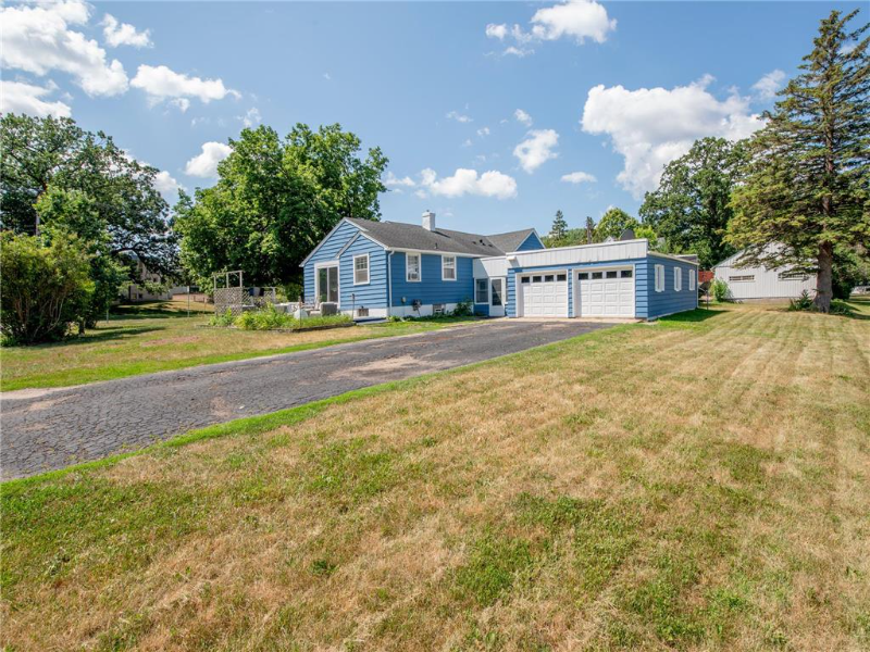 6504 Golden Valley Rd - Photo 3 of 8