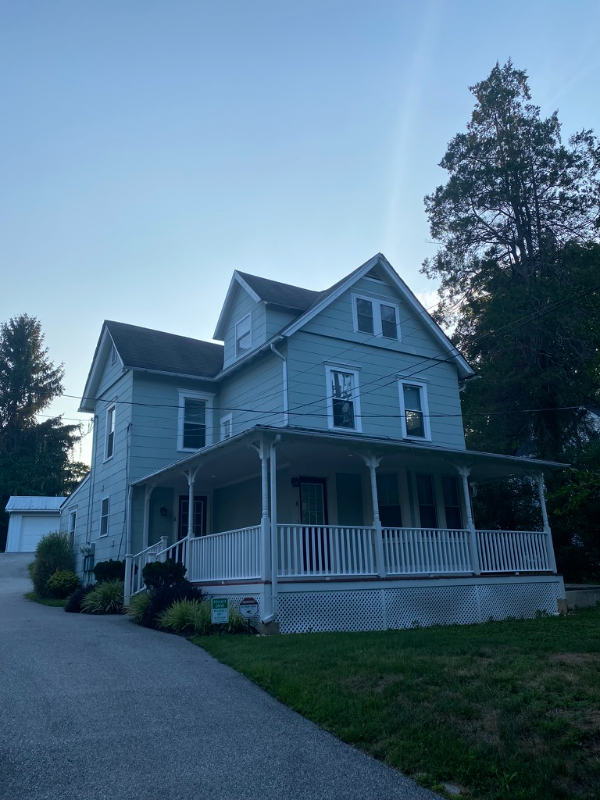 104 N Valley Rd #B - Photo 3 of 17