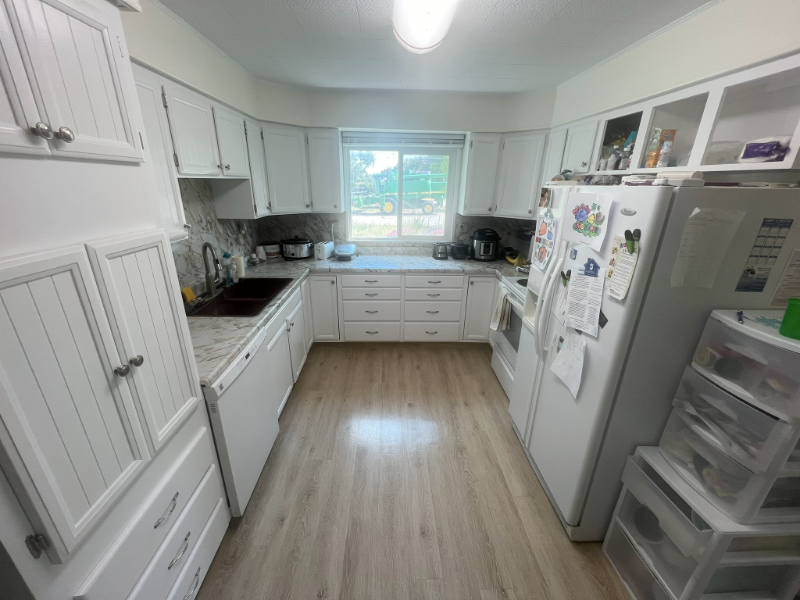 158 N Center St - Photo 2 of 5