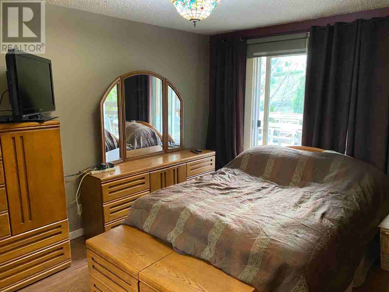 223 Monashee Pl - Photo 3 of 14