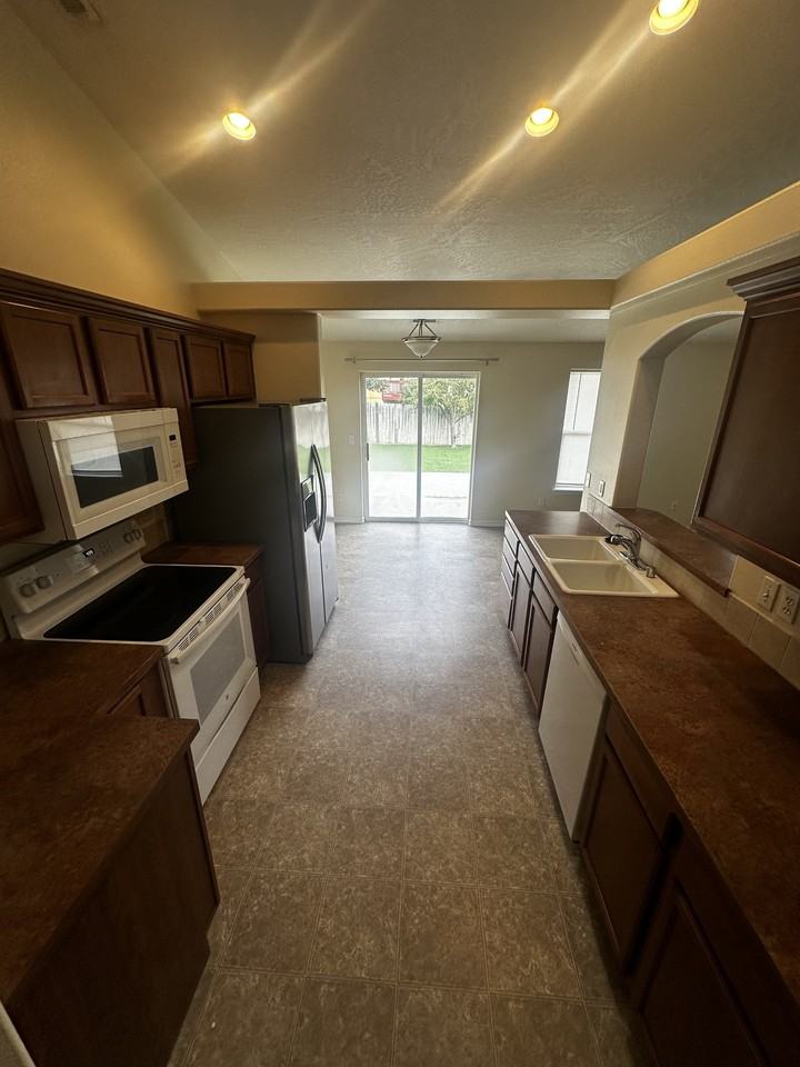 2000 Diamond Head Way #NA - Photo 7 of 19