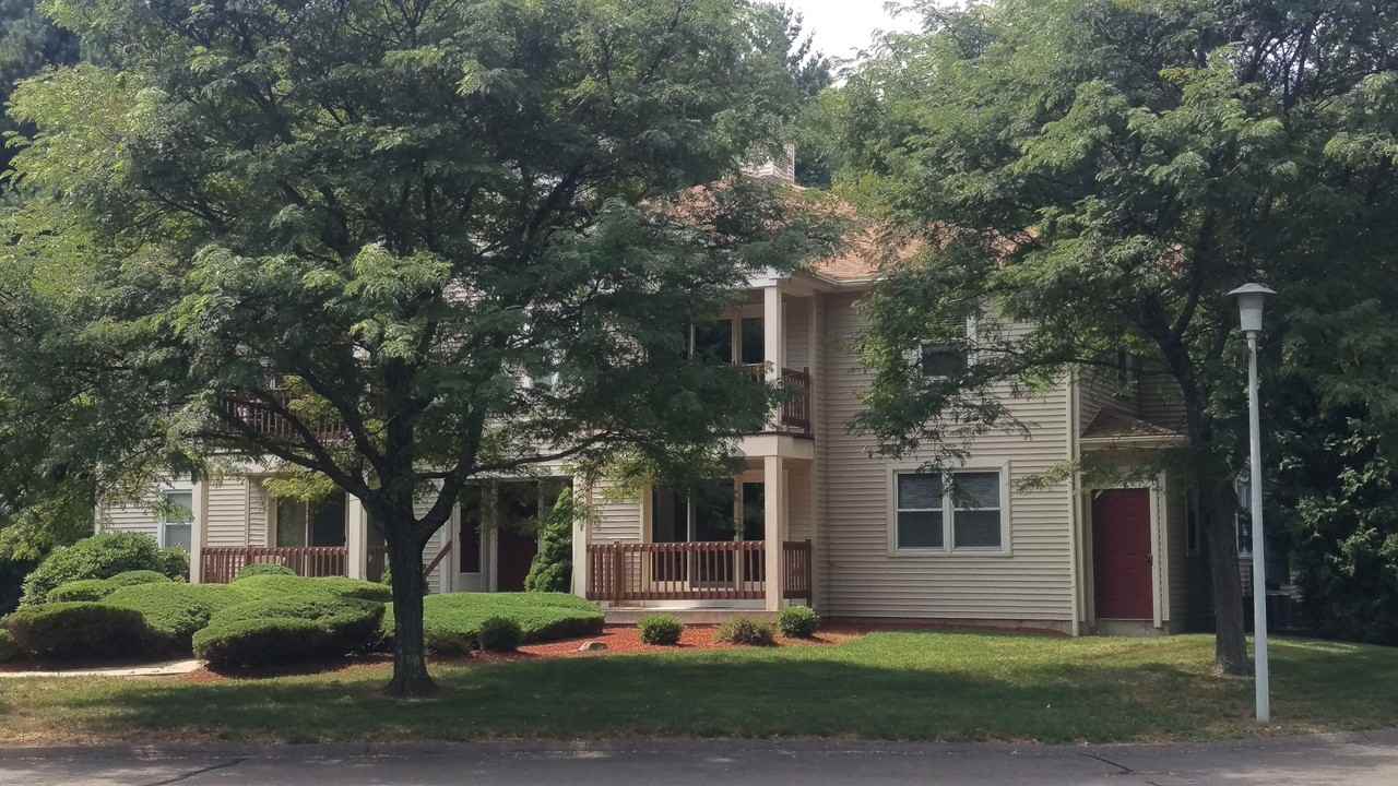 308 Ashmead Cmns - Photo 3 of 50