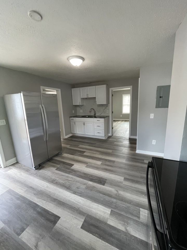 7 Aspen St #2 - Photo 3 of 15