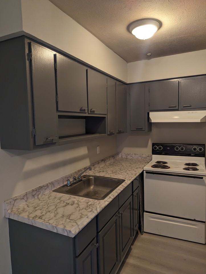 2 Claremont Pl #A - Photo 2 of 7