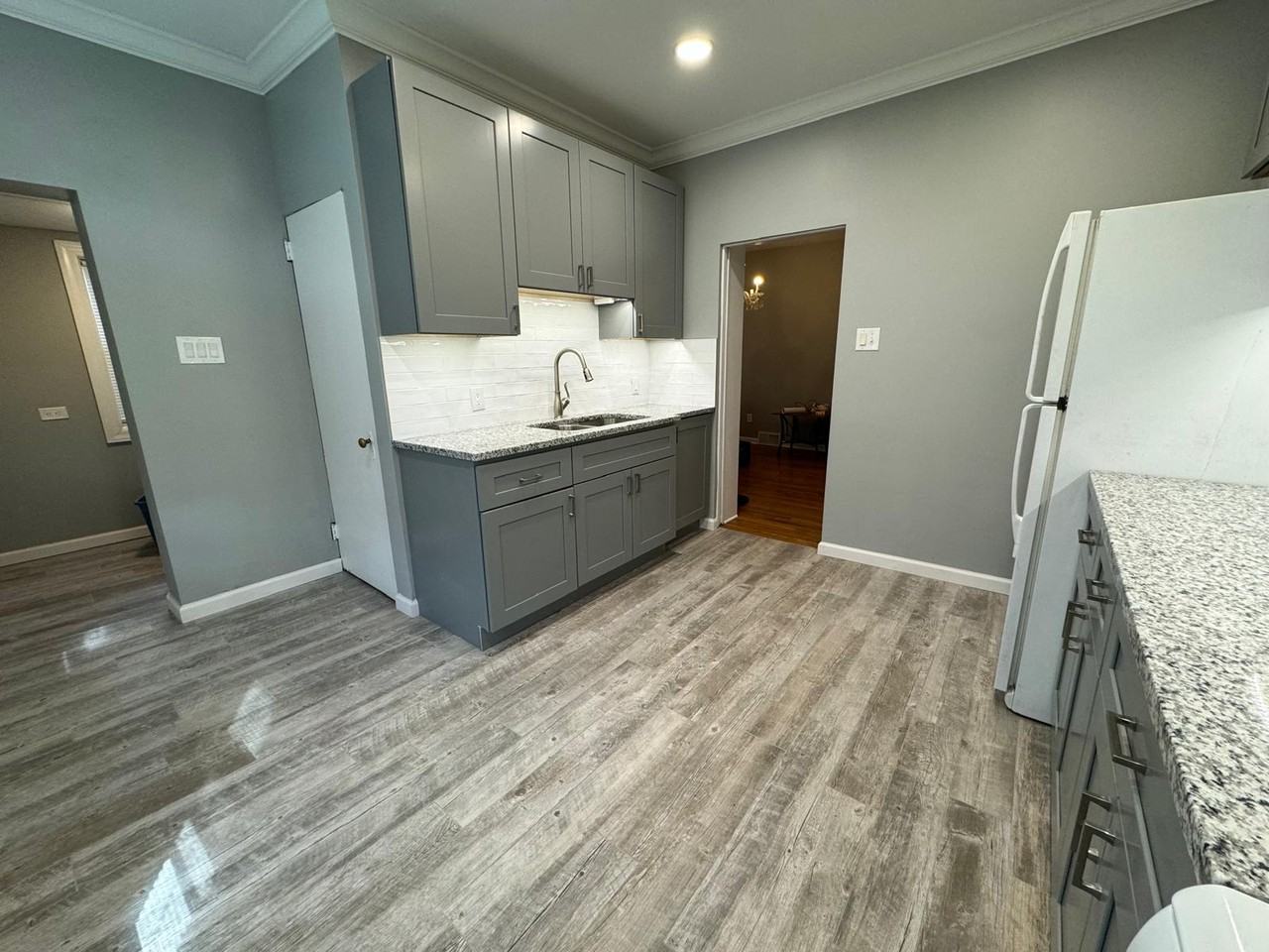 826 Clifford Avenue - Photo 2 of 16