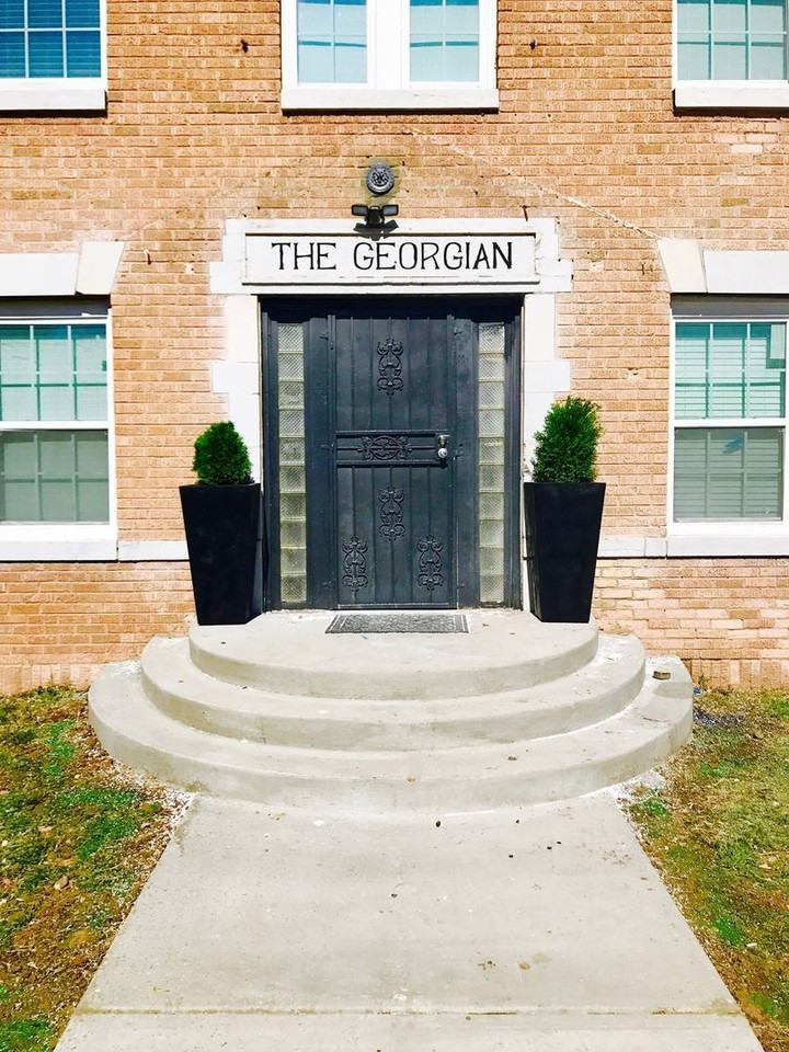 Georgian - Photo 2 of 21