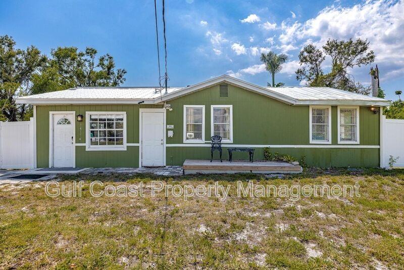 6417 Scott St - Photo 2 of 36