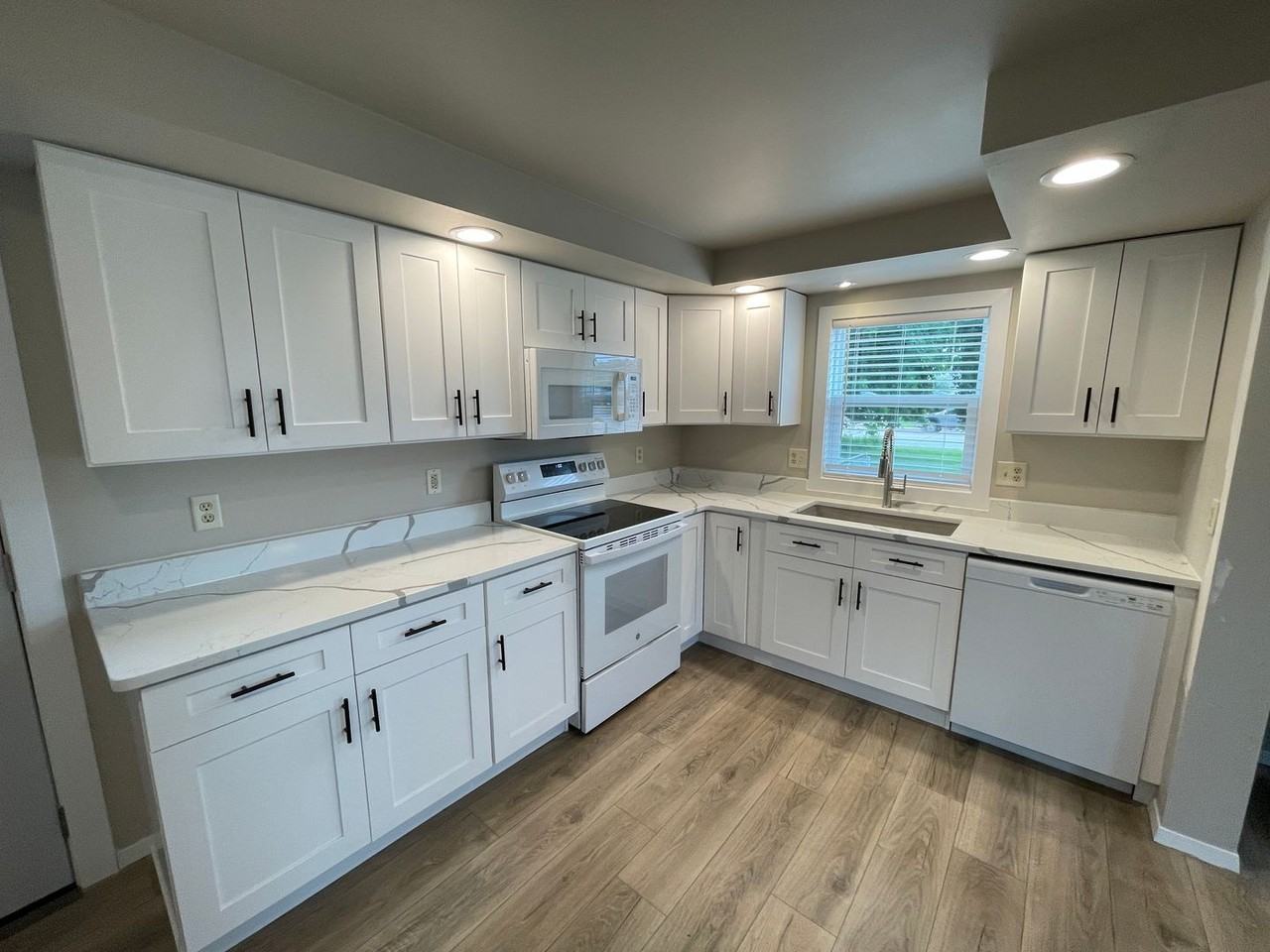 514 S 5th Ave - Photo 4 of 26