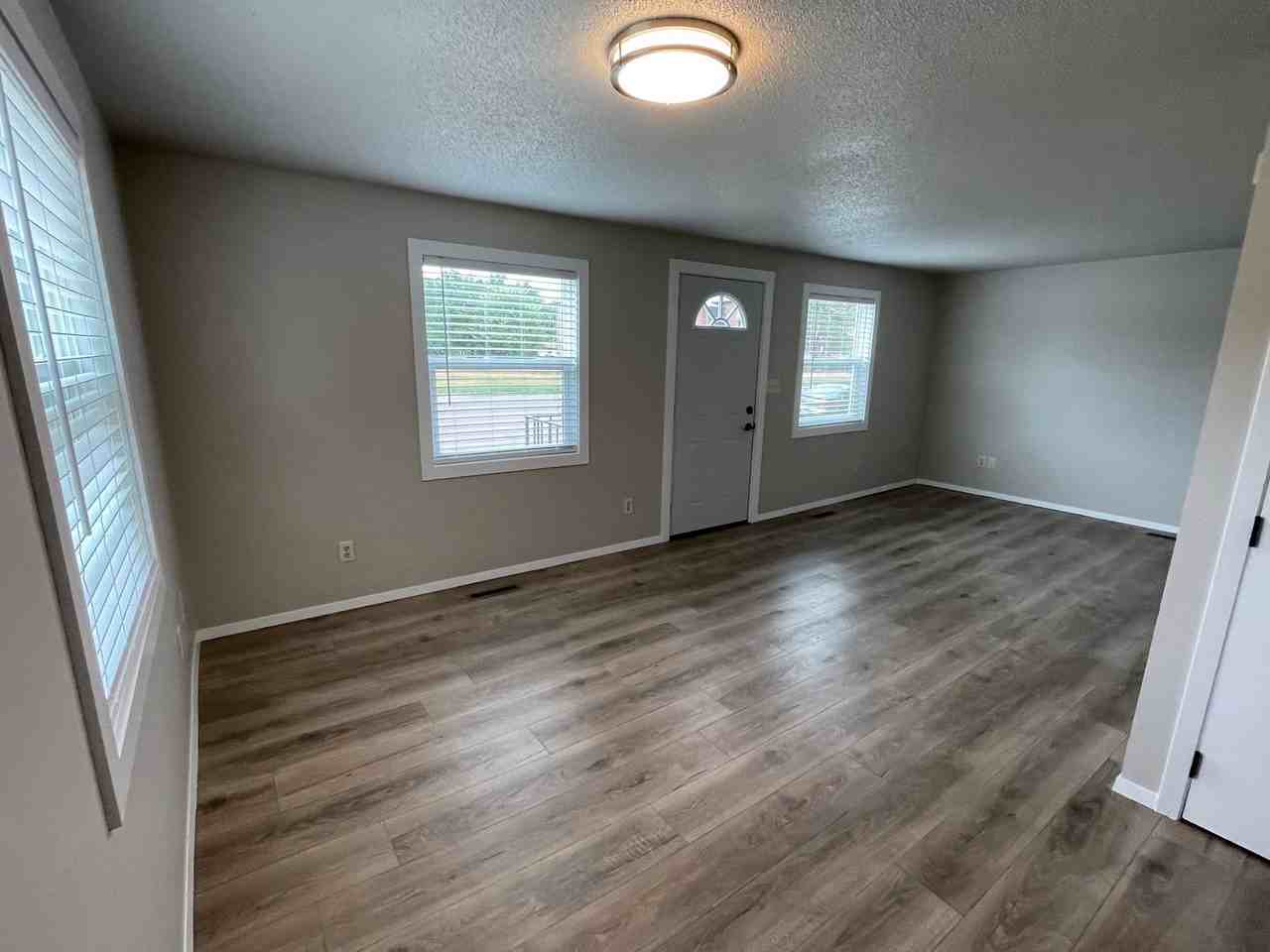 514 S 5th Ave - Photo 6 of 26