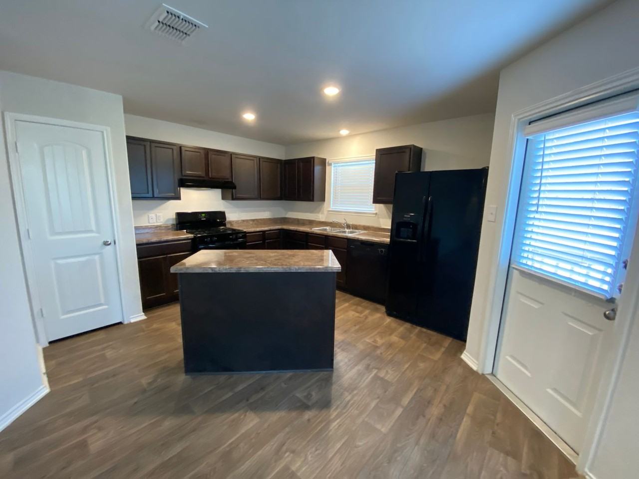 122 Moscovy Duck - Photo 7 of 20