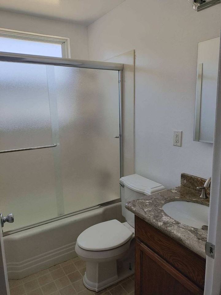 1455 Coolbrith St - Photo 2 of 8
