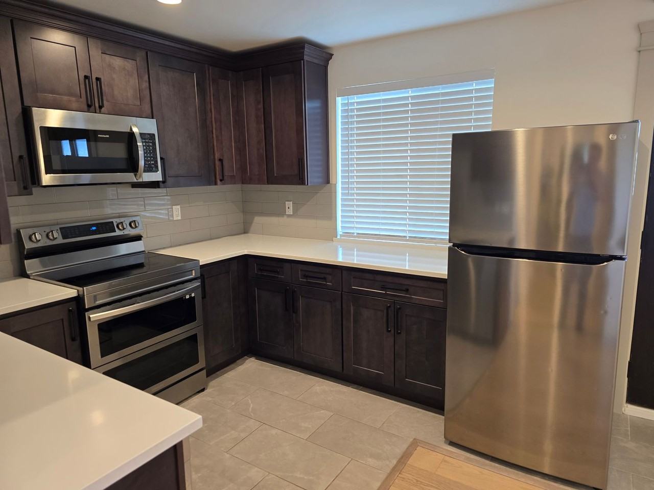 9229 S G St #B - Photo 4 of 10