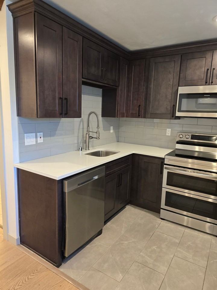 9229 S G St #B - Photo 5 of 10