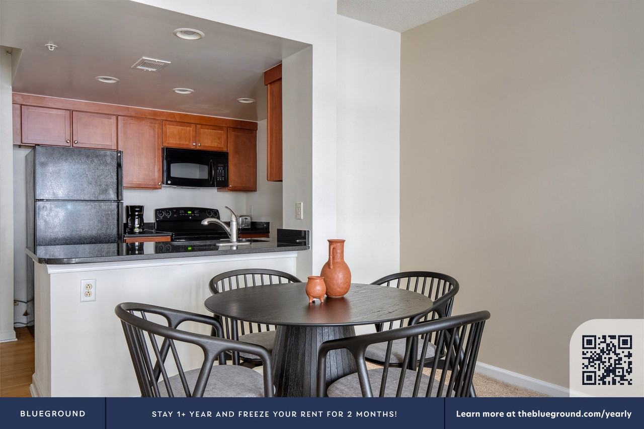 70 I Street Southeast - Photo 7 of 34