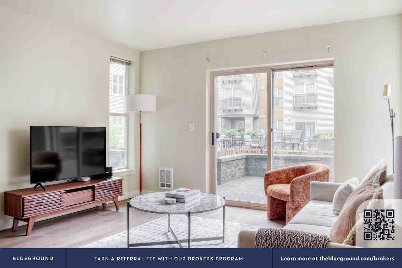1011 East Terrace Street - Photo 5 of 35