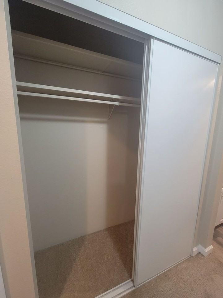 105-001 - 409 E Sheridan Ave - Photo 2 of 17